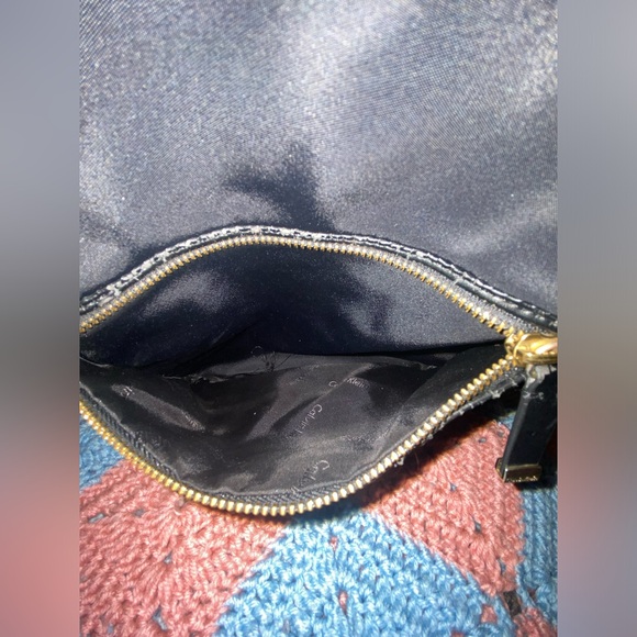 Calvin Klein - Picture 3 of 9